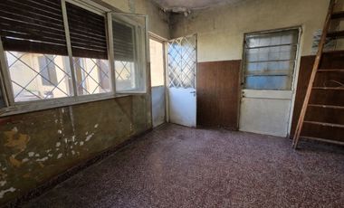 VENTA CASA RAMOS MEJIA INVERSOR FLIPPING 10X31MTS