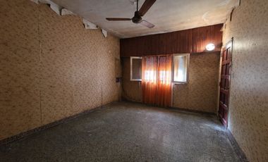 VENTA CASA RAMOS MEJIA INVERSOR FLIPPING 10X31MTS