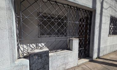 VENTA CASA RAMOS MEJIA INVERSOR FLIPPING 10X31MTS