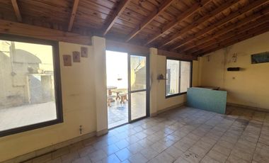 VENTA CASA RAMOS MEJIA INVERSOR FLIPPING 10X31MTS
