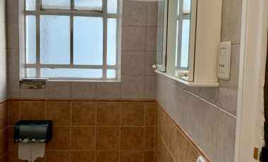 ALQUILER OFICINA  LUMINOSO 4 AMPLIOS DESPACHOS