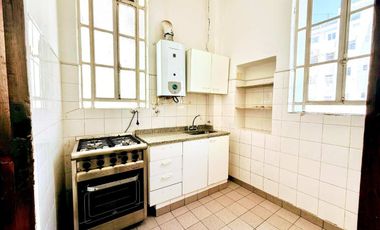 ALQUILER OFICINA  LUMINOSO 4 AMPLIOS DESPACHOS