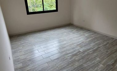 CASA 4 AMBIENTES CON COCHERA EN QUILMES EN VENTA