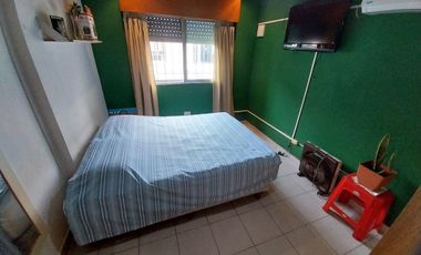 VENTA CASA 4 AMB CON PATIO Y JARDIN - QUILMES ESTE