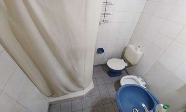 VENTA CASA EN BLOCK CON COCHERA Y QUINCHO, QUILMES