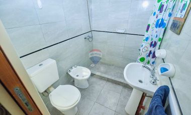 VENTA CASA EN BLOCK CON COCHERA Y QUINCHO, QUILMES