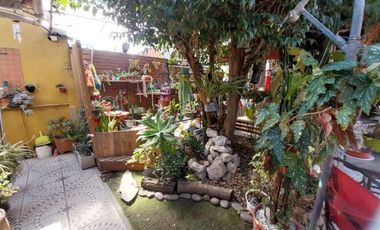 VENTA CASA EN BLOCK CON COCHERA Y QUINCHO, QUILMES