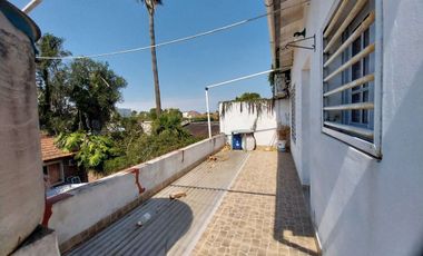 VENTA CASA EN BLOCK CON COCHERA Y QUINCHO, QUILMES