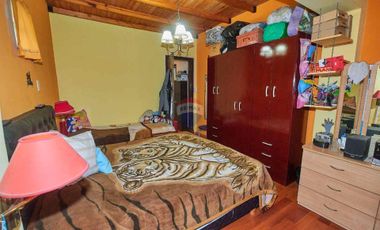 VENTA CASA EN BLOCK CON COCHERA Y QUINCHO, QUILMES