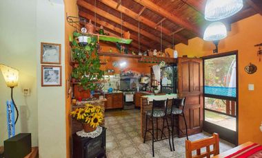 VENTA CASA EN BLOCK CON COCHERA Y QUINCHO, QUILMES
