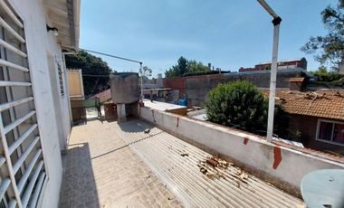 VENTA CASA EN BLOCK CON COCHERA Y QUINCHO, QUILMES