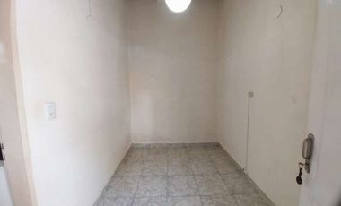 VENTA CASA EN BLOCK CON COCHERA Y QUINCHO, QUILMES