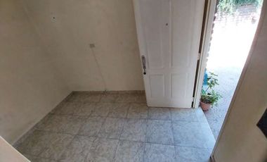 VENTA CASA EN BLOCK CON COCHERA Y QUINCHO, QUILMES