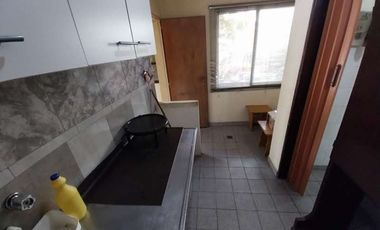 VENTA CASA EN BLOCK CON COCHERA Y QUINCHO, QUILMES