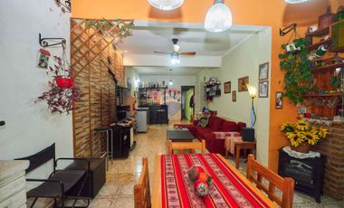 VENTA CASA EN BLOCK CON COCHERA Y QUINCHO, QUILMES