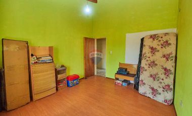 VENTA CASA EN BLOCK CON COCHERA Y QUINCHO, QUILMES