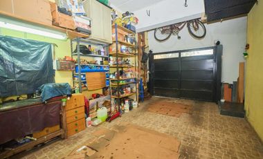 VENTA CASA EN BLOCK CON COCHERA Y QUINCHO, QUILMES