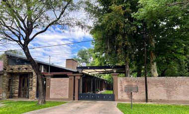 VENTA CASA 2 D + QUINCHO | 569m² | ALTOS DEL SAUCE