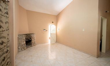 SE VENDE CASA QUINTA 2 DORM Y PILETA EN LAS PALTAS