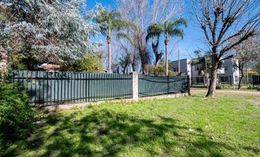 SE VENDE CASA QUINTA 2 DORM Y PILETA EN LAS PALTAS