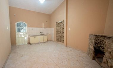 SE VENDE CASA QUINTA 2 DORM Y PILETA EN LAS PALTAS