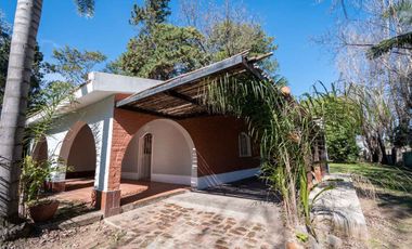 SE VENDE CASA QUINTA 2 DORM Y PILETA EN LAS PALTAS