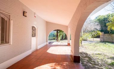 SE VENDE CASA QUINTA 2 DORM Y PILETA EN LAS PALTAS