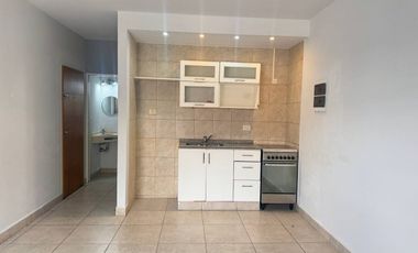 ALQUILER TRIPLEX 3 AMBIENTES COCHERA FLORIDA