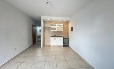 ALQUILER TRIPLEX 3 AMBIENTES COCHERA FLORIDA