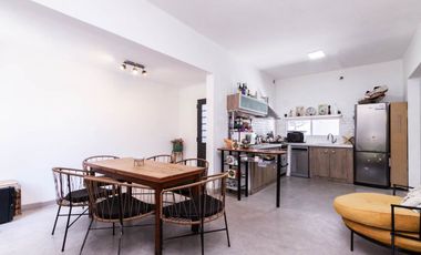 VENTA CASA 4 AMB REFACCIONADA C/TERRAZA BURZACO