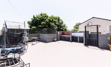 VENTA CASA 4 AMB REFACCIONADA C/TERRAZA BURZACO