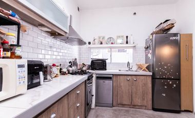 VENTA CASA 4 AMB REFACCIONADA C/TERRAZA BURZACO