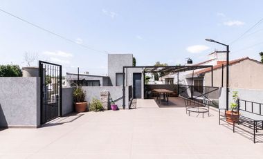 VENTA CASA 4 AMB REFACCIONADA C/TERRAZA BURZACO