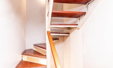 Triplex 4 amb. con patio, parrilla y garage