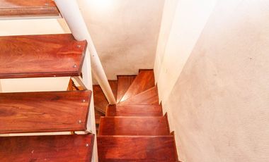 Triplex 4 amb. con patio, parrilla y garage