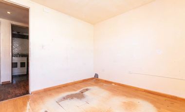 Triplex 4 amb. con patio, parrilla y garage