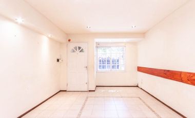 Triplex 4 amb. con patio, parrilla y garage