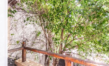 Triplex 4 amb. con patio, parrilla y garage