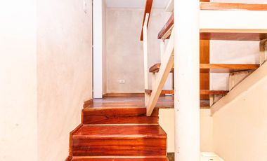 Triplex 4 amb. con patio, parrilla y garage
