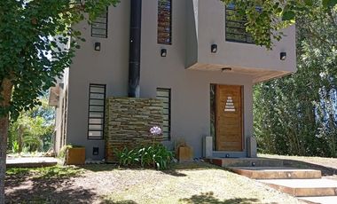 CASA CON AMPLIO PATIO COSTA DEL ESTE VENTA