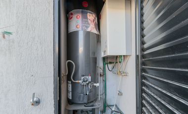 Casa en 2 Plantas con Cochera Venta Banfield BsAs.