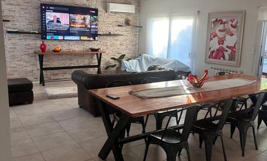 CASA EN VENTA 5 AMBENTES EN CANNING