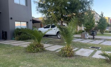 CASA EN VENTA 5 AMBENTES EN CANNING