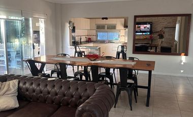 CASA EN VENTA 5 AMBENTES EN CANNING