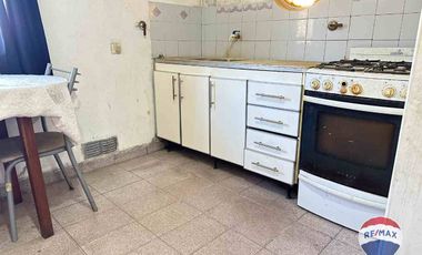 CASA DOS AMBIENTES VENTA MONTE GRANDE A RECICLAR