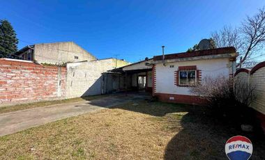 CASA DOS AMBIENTES VENTA MONTE GRANDE A RECICLAR