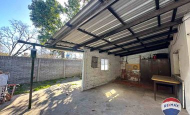 CASA DOS AMBIENTES VENTA MONTE GRANDE A RECICLAR