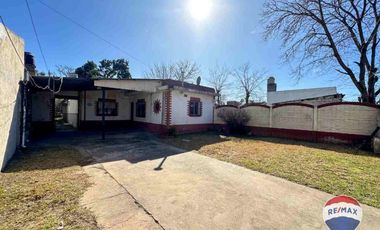 CASA DOS AMBIENTES VENTA MONTE GRANDE A RECICLAR