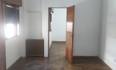 VENTA PH 3 AMBIENTES QUILMES PB SIN EXPENSAS PATIO