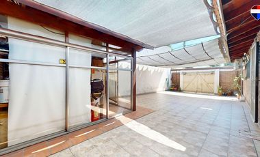 Venta Ph tipo casa con patio en Villa Adelina